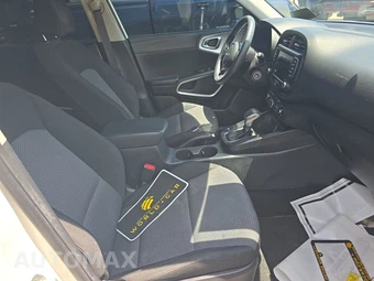 2022 Kia Soul LX - miniatura 8