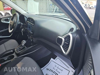 2022 Kia Soul LX - miniatura 16