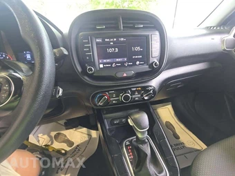 2022 Kia Soul LX - miniatura 10