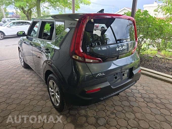 2022 Kia Soul LX - miniatura 2