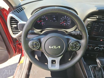 2022 Kia Soul LX - miniatura 10