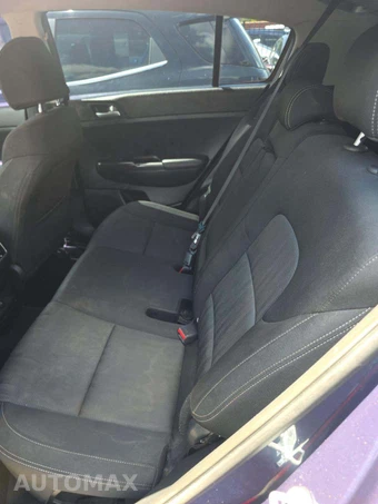 2022 Kia Sportage LX – miniatura 13