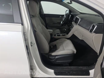 2022 Kia Sportage LX - miniatura 8