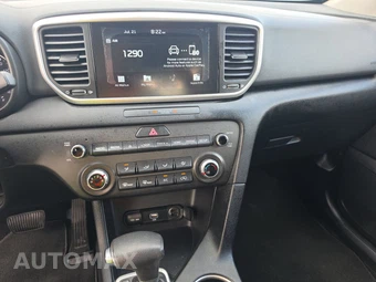 2022 Kia Sportage LX – miniatura 11