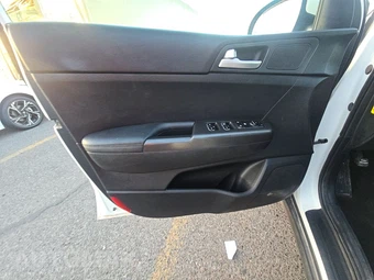 2022 Kia Sportage LX – miniatura 9