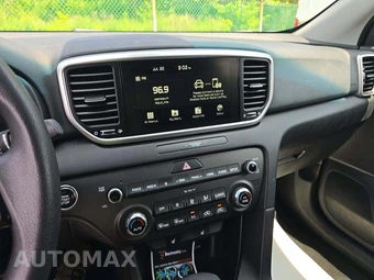 2022 Kia Sportage LX - miniatura 10