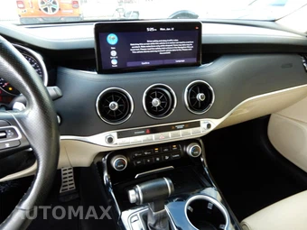 2022 Kia Stinger GT-Line - miniatura 14
