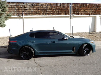 2022 Kia Stinger GT-Line - miniatura 4