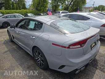 2022 Kia Stinger GT-Line - miniatura 2