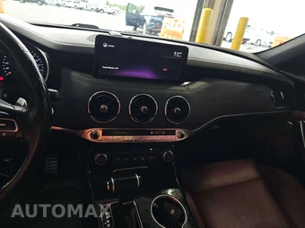 2022 Kia Stinger GT-Line – miniatura 11