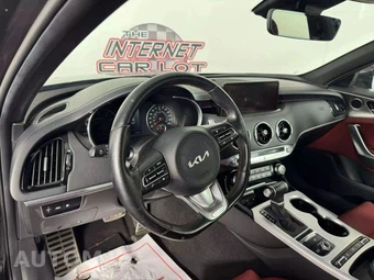 2022 Kia Stinger GT1 - miniatura 10