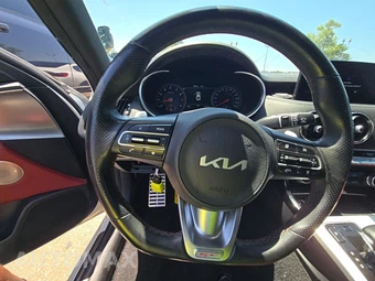 2022 Kia Stinger GT2 – miniatura 10