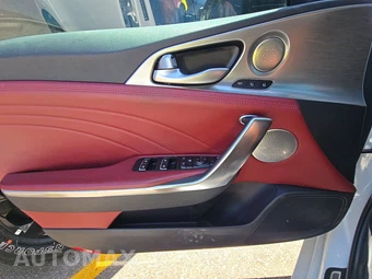 2022 Kia Stinger GT2 – miniatura 9