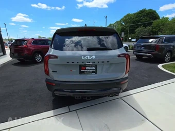 2022 Kia Telluride EX - miniatura 4