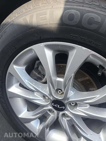 2022 Kia Telluride LX - miniatura 23