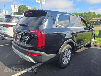 2022 Kia Telluride LX - miniatura 3