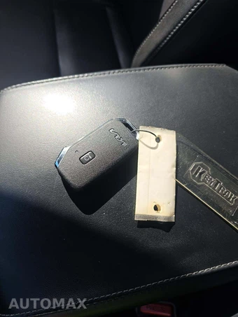 2022 Kia Telluride LX - miniatura 8