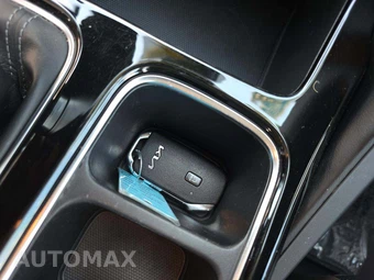 2022 Kia Telluride LX - miniatura 8
