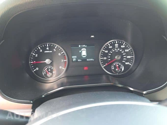 2022 Kia Telluride LX - miniatura 9