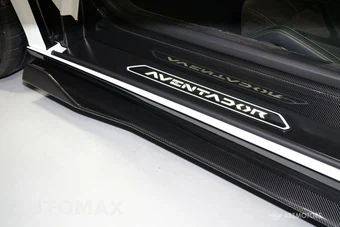 2022 Lamborghini Aventador Ultimae Coupe - miniatura 11