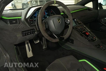 2022 Lamborghini Aventador Ultimae Coupe - miniatura 18