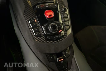 2022 Lamborghini Aventador Ultimae Coupe - miniatura 27