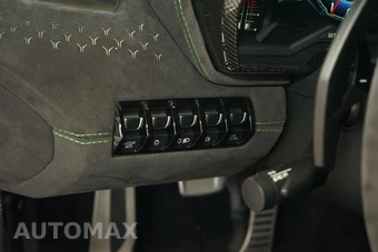 2022 Lamborghini Aventador Ultimae Coupe - miniatura 34