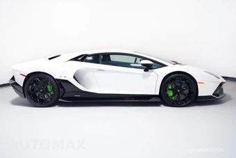 2022 Lamborghini Aventador Ultimae Coupe - miniatura 4