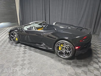 2022 Lamborghini Huracan EVO RWD Convertible – miniatura 6