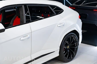 2022 Lamborghini Urus Base – miniatura 14