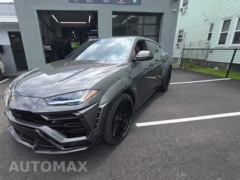 2022 Lamborghini Urus Graphite Capsule
