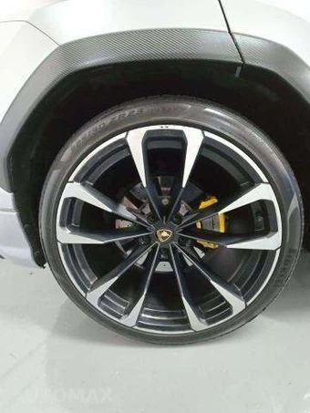 2022 Lamborghini Urus Graphite Capsule