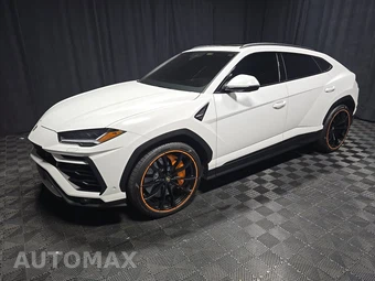 2022 Lamborghini Urus Pearl Capsule