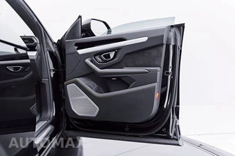 2022 Lamborghini Urus – miniatura 31