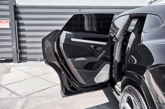 2022 Lamborghini Urus – miniatura 27