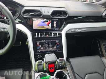 2022 Lamborghini Urus – miniatura 10