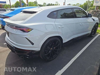 2022 Lamborghini Urus – miniatura 3