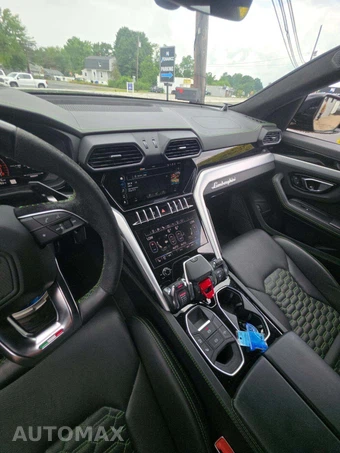 2022 Lamborghini Urus – miniatura 10