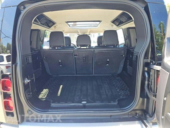 2022 Land Rover Defender 110 S – miniatura 14