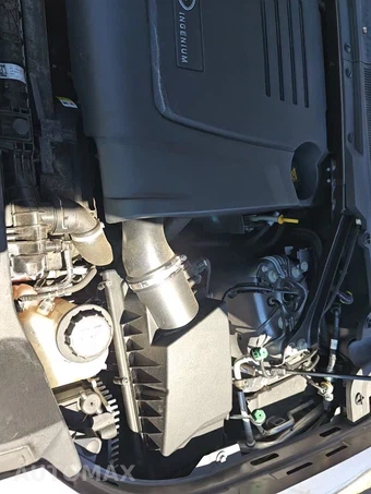 2022 Land Rover Defender 110 S – miniatura 22