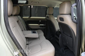2022 Land Rover Defender 110 S - miniatura 21