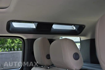 2022 Land Rover Defender 110 S - miniatura 22