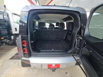 2022 Land Rover Defender 110 S – miniatura 14