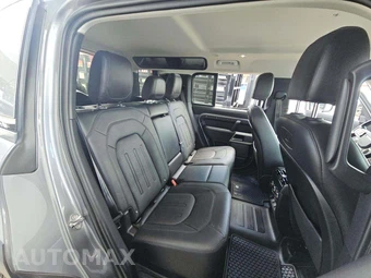 2022 Land Rover Defender 110 S – miniatura 16