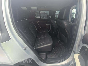 2022 Land Rover Defender 110 S – miniatura 16