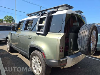 2022 Land Rover Defender 110 S – miniatura 2