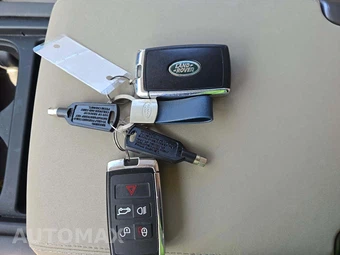 2022 Land Rover Defender 110 S – miniatura 8