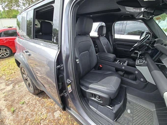 2022 Land Rover Defender 110 SE - miniatura 18