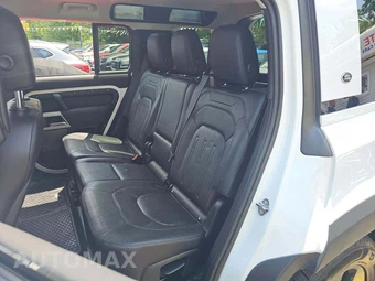 2022 Land Rover Defender 110 SE – miniatura 13