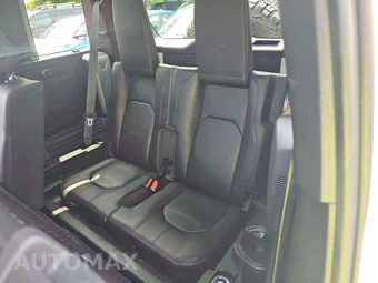 2022 Land Rover Defender 110 SE – miniatura 21